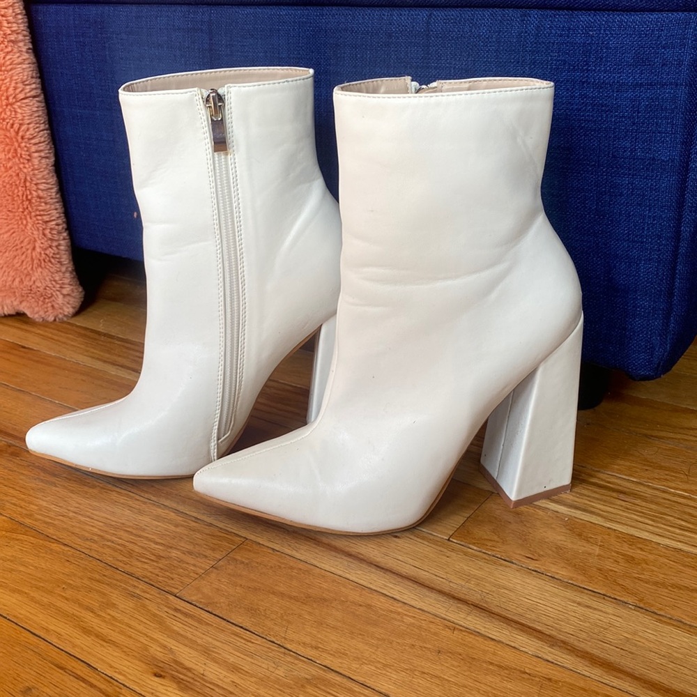 White heeled booties size 7